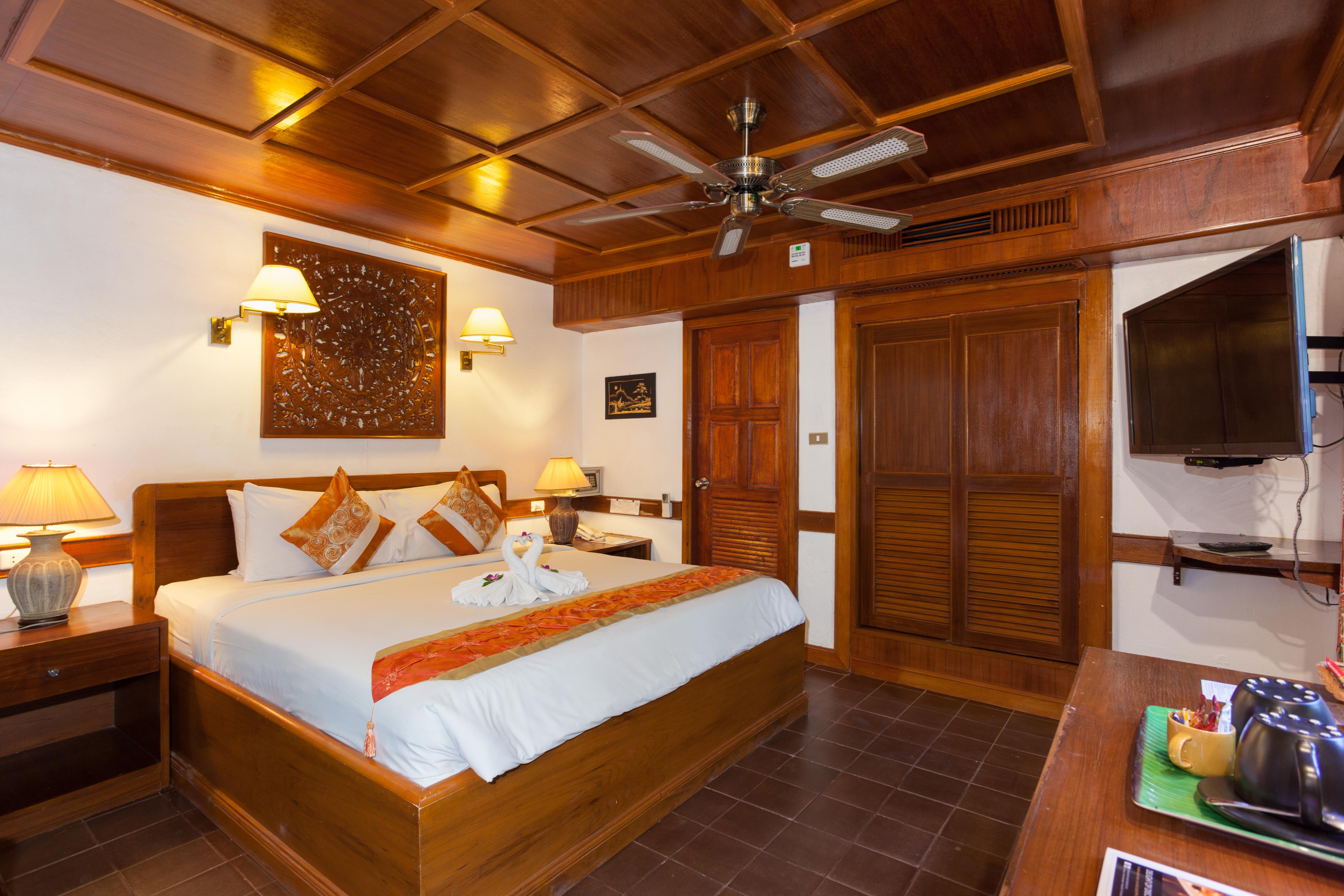Tropica Bungalow Beach Hotel Patong Exterior foto
