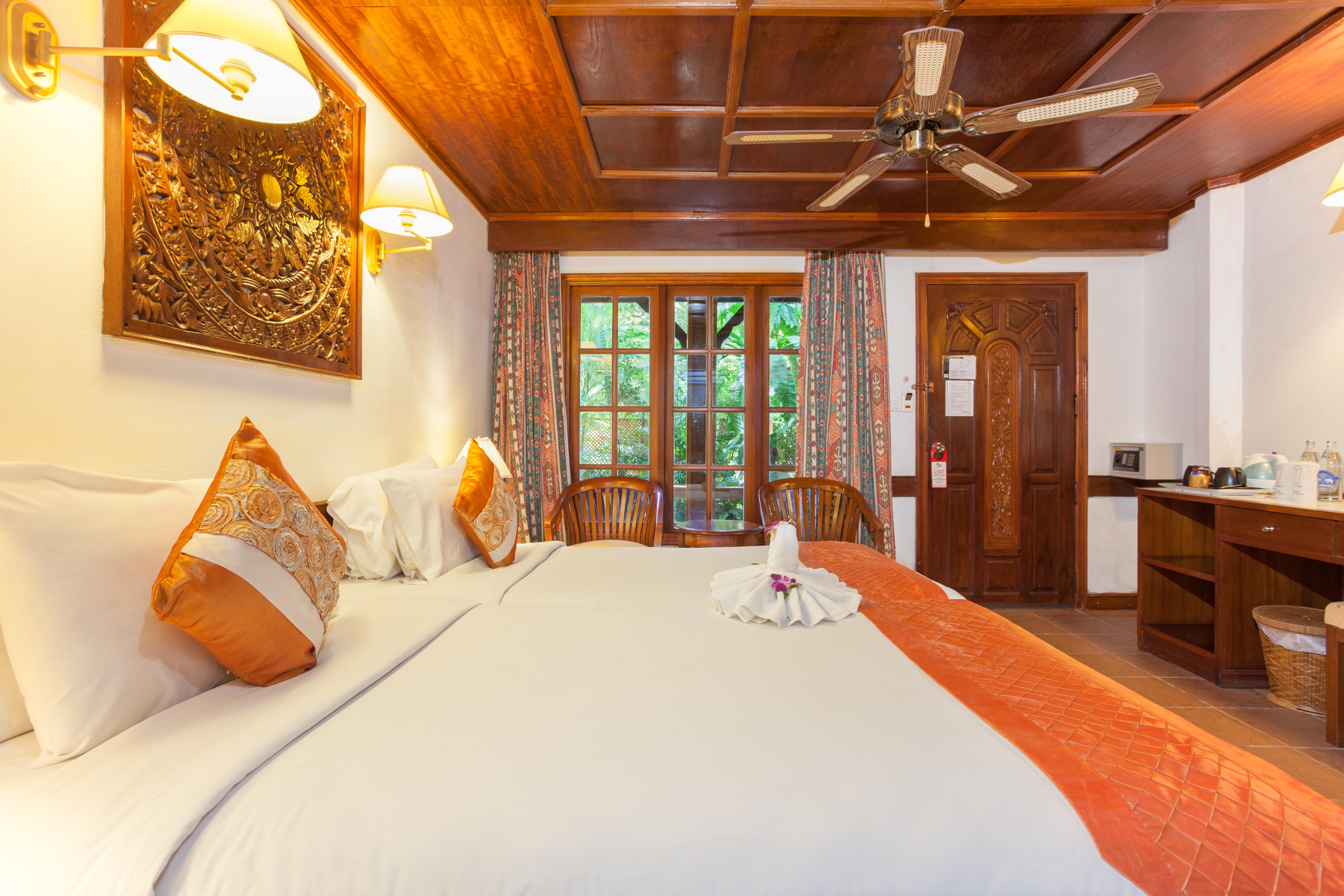 Tropica Bungalow Beach Hotel Patong Exterior foto