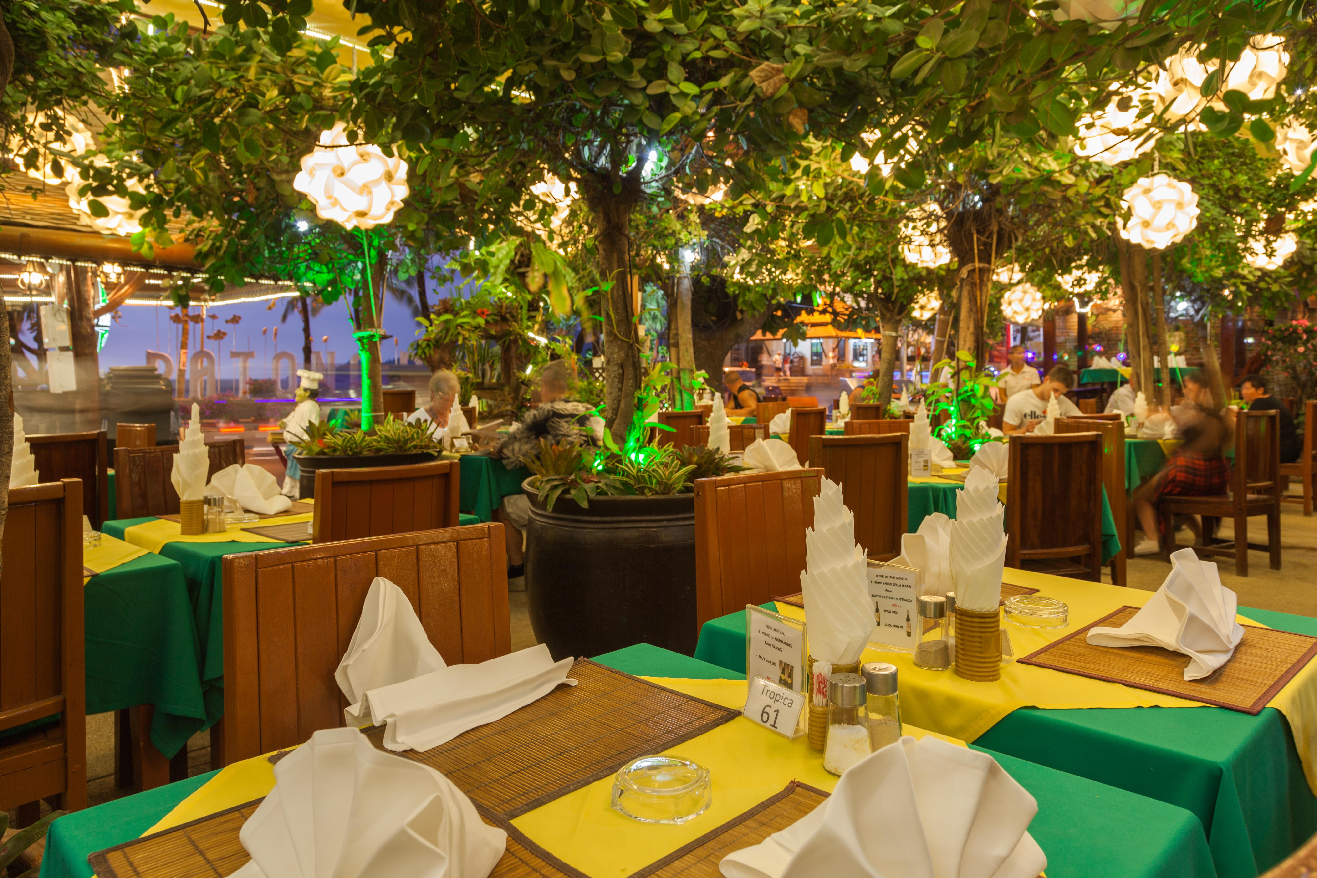 Tropica Bungalow Beach Hotel Patong Exterior foto