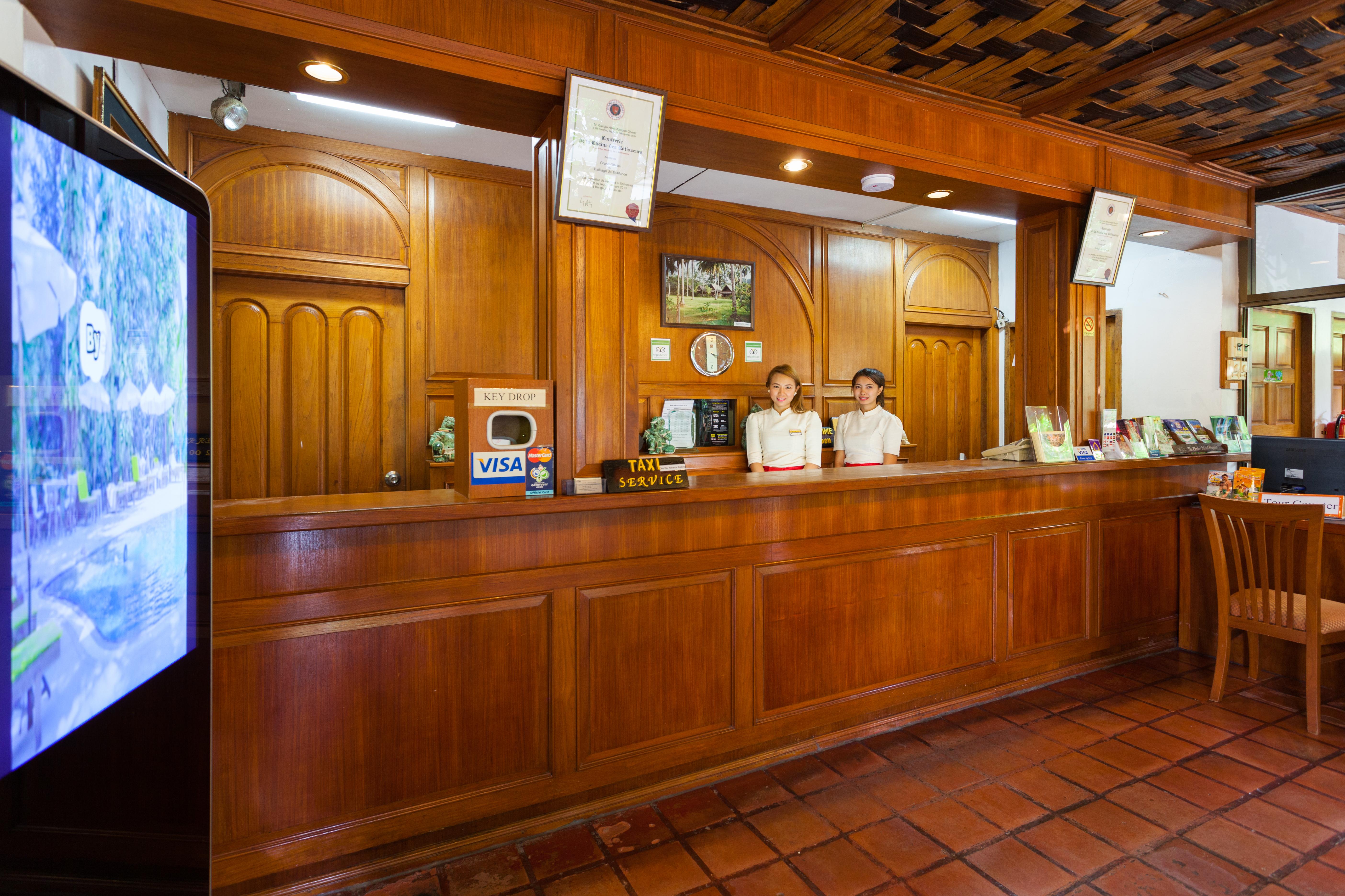 Tropica Bungalow Beach Hotel Patong Exterior foto