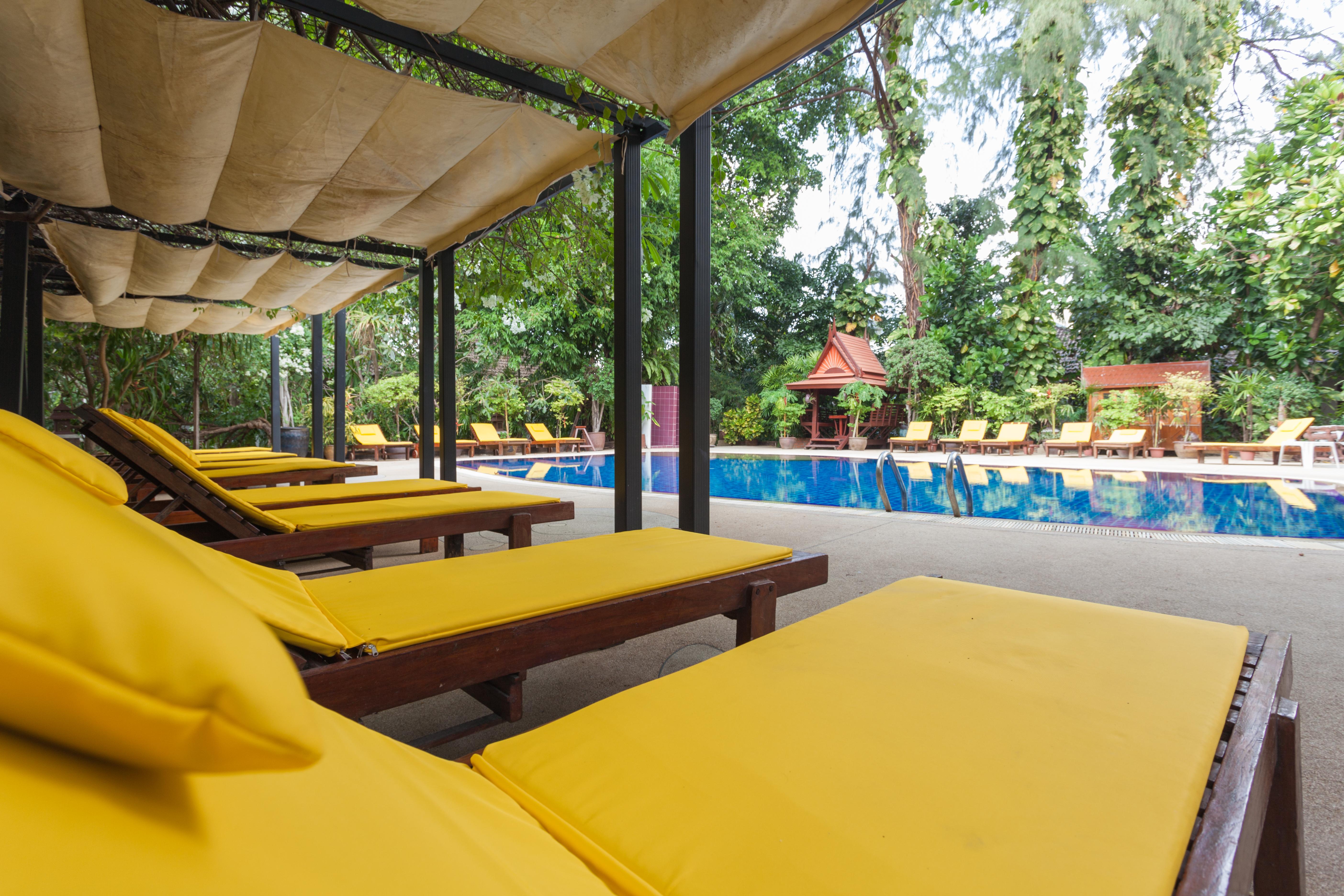 Tropica Bungalow Beach Hotel Patong Exterior foto