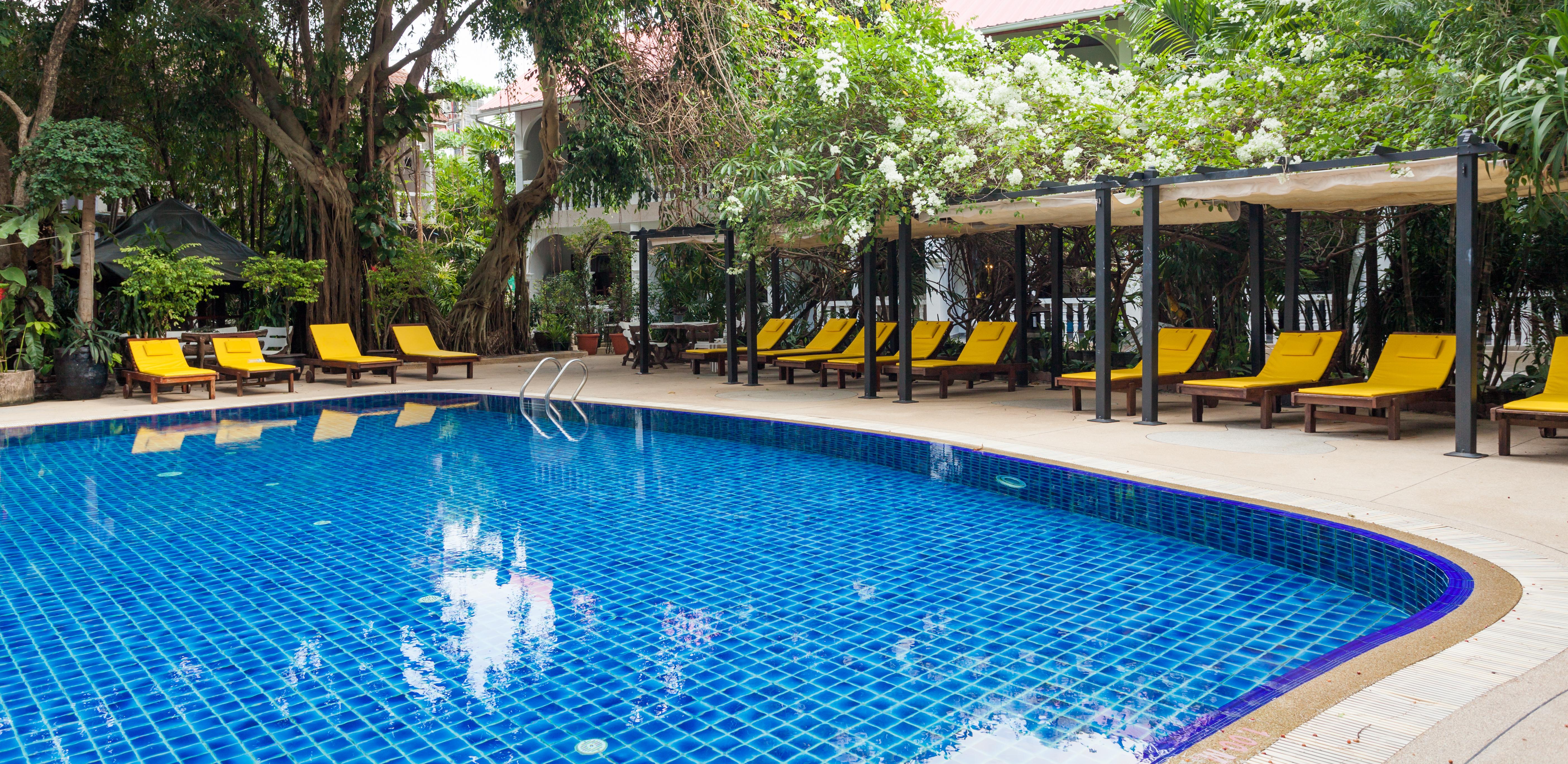 Tropica Bungalow Beach Hotel Patong Exterior foto