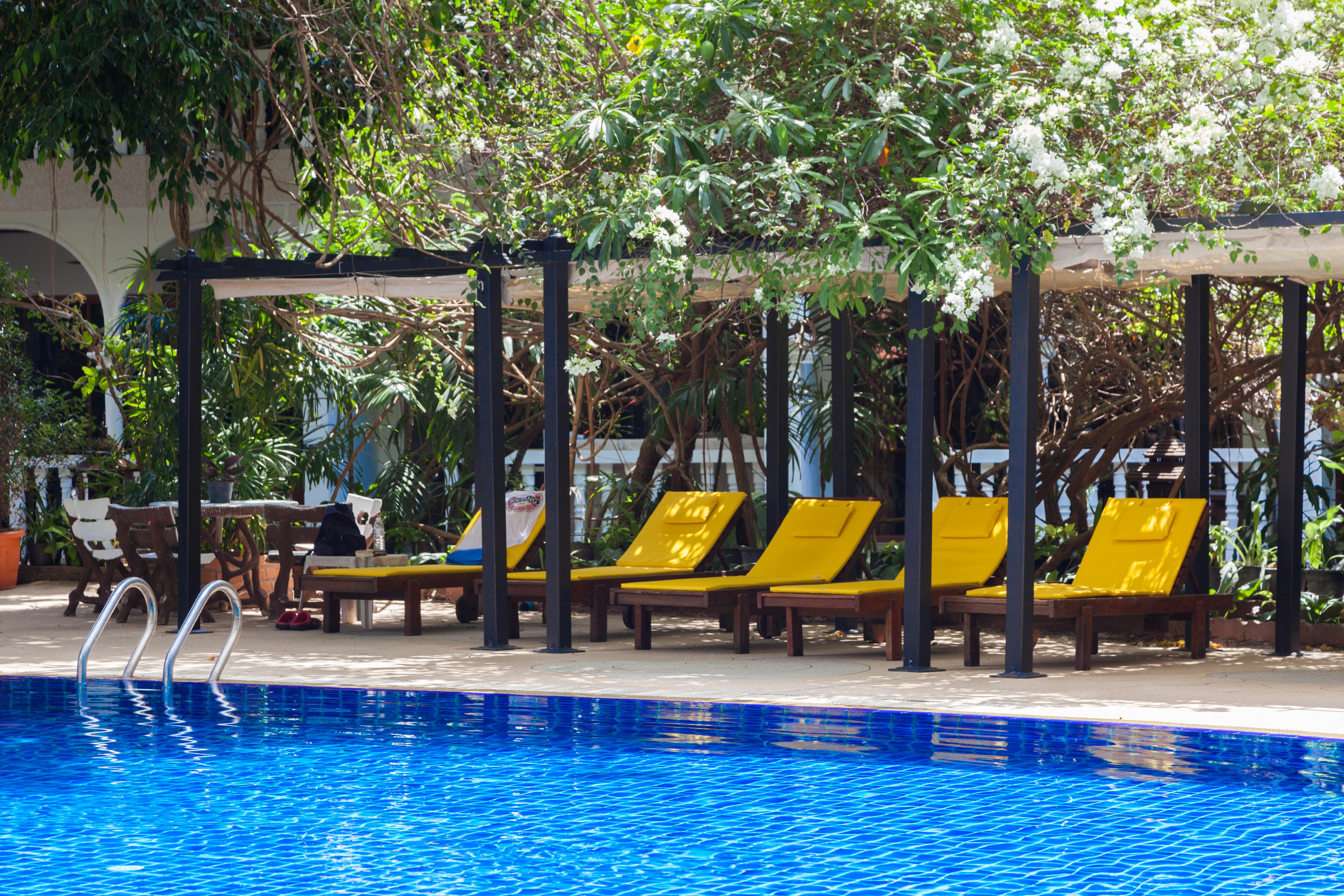 Tropica Bungalow Beach Hotel Patong Exterior foto