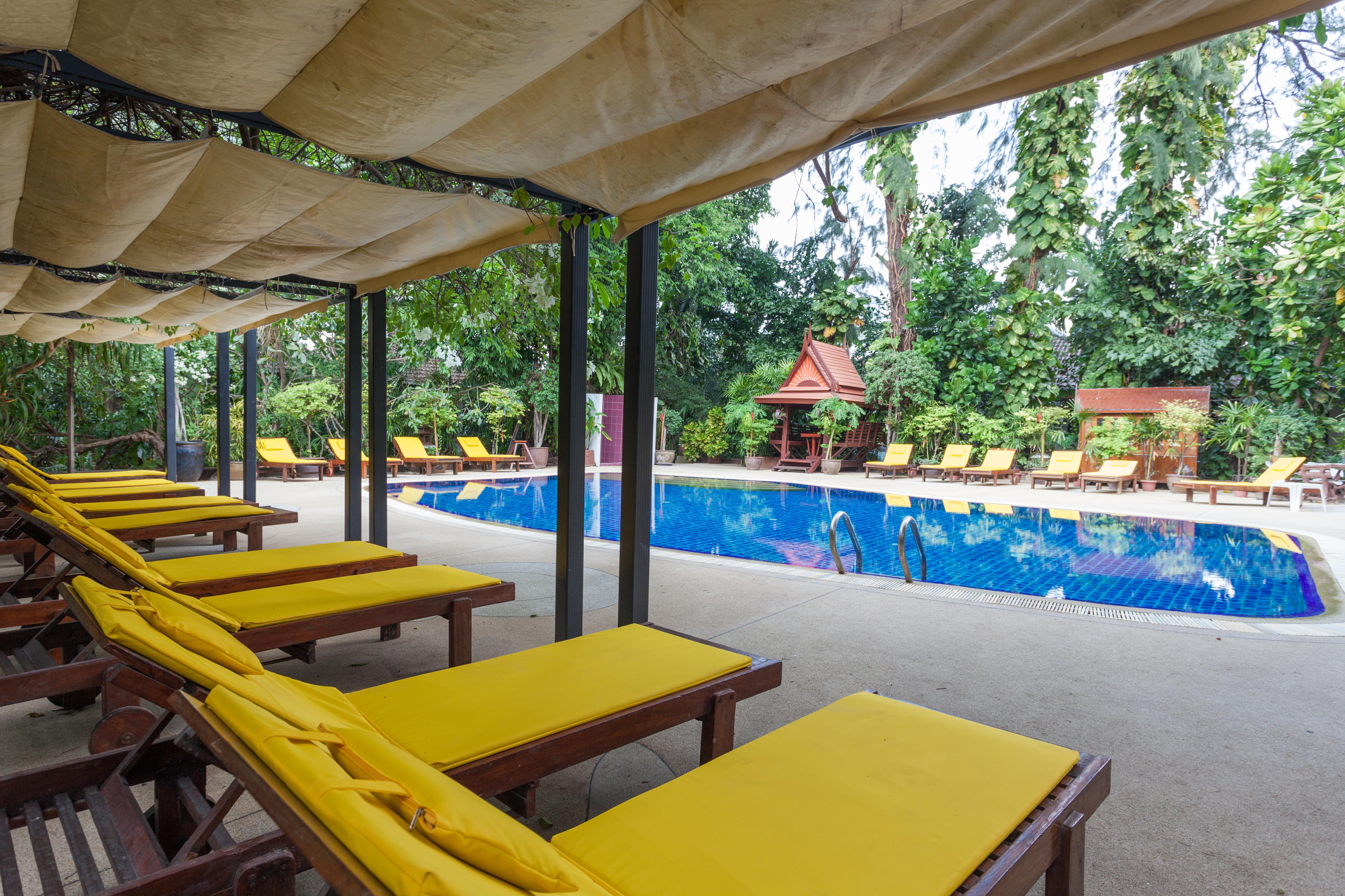 Tropica Bungalow Beach Hotel Patong Exterior foto