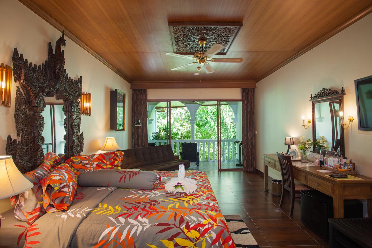 Tropica Bungalow Beach Hotel Patong Exterior foto