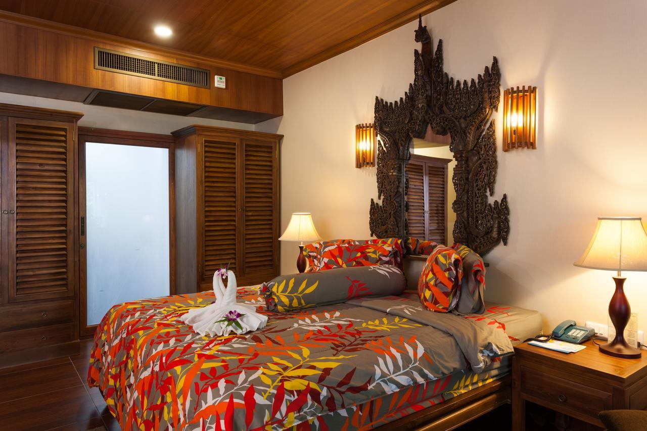 Tropica Bungalow Beach Hotel Patong Exterior foto